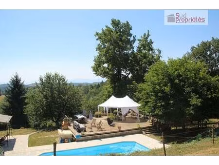 ensemble immobilier de loisir