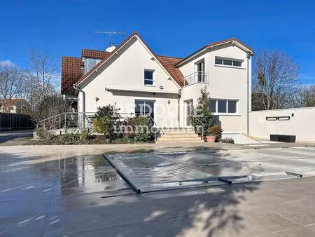 ormes - une maison familiale où il fait bon vivre