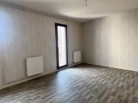 location appartement 2 pièces 48 m² à la châtre (36400)