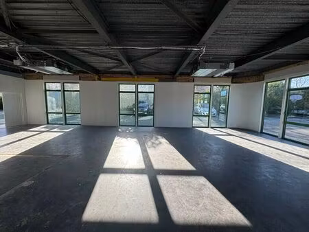 location bureau 80 m² à fondettes (37230)