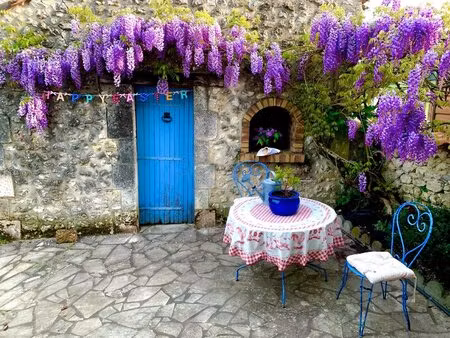 propriété de village élégante