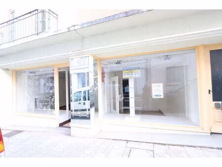 location commerce 55 m² à la charité-sur-loire (58400)
