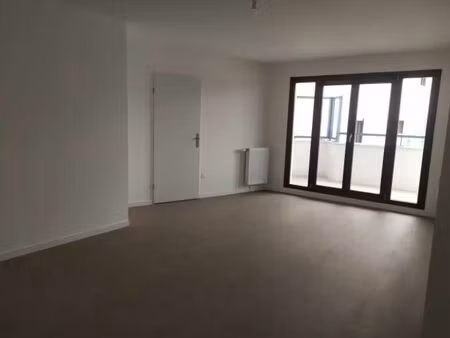 location appartement 3 pièces 72 m² à saint-denis (93200)