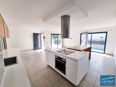 location maison 4 pièces 98 m² à la rouvière (30190)  1 500 €