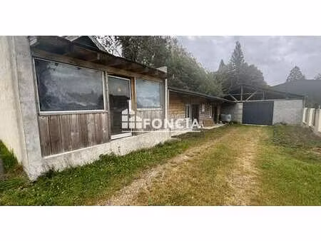 vente bureaux et commerces à saint-martin-de-connée (53160) : à vendre / saint-martin-de-c