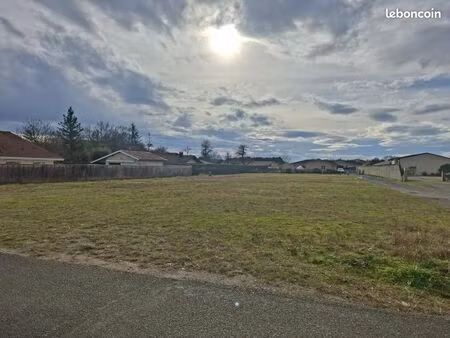 terrain 998 m² pontonx sur l adour