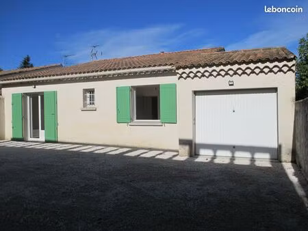 maison 3 pièces en rez-de-chaussée avec garage et grande cour