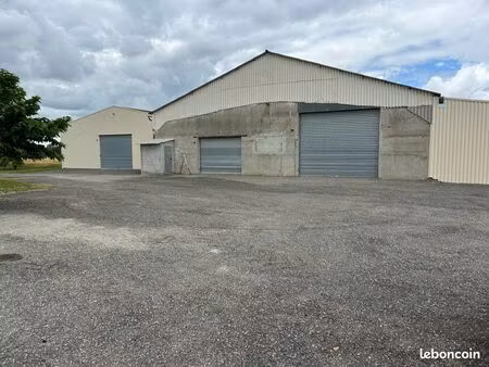 place de parking pour véhicules