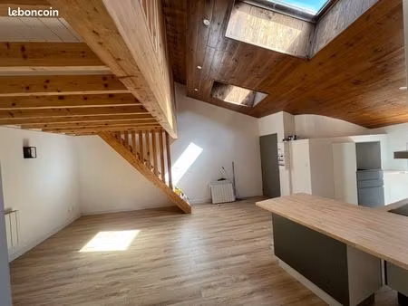 t3 au martres avec terrasse / mezzanine