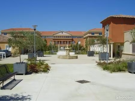 maison plein pied village senior