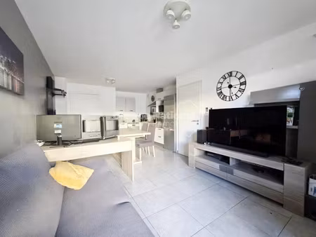 vente appartement 3 pièces 52 m² à miramas (13140)  165 000 €