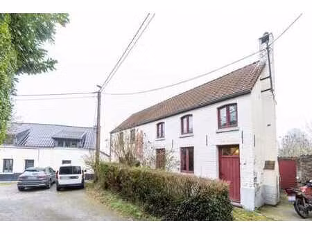 chapelle : fermette de charme dans une petite ruelle !