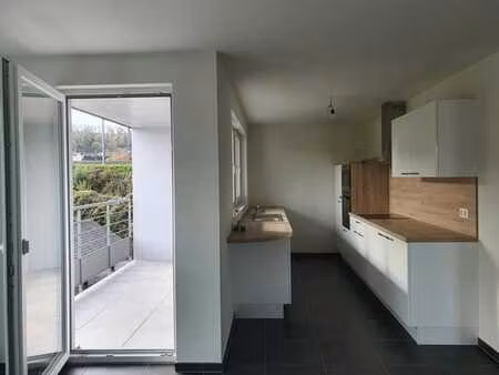 superbe appartement 2 chambres avec terrasse sis à beauraing