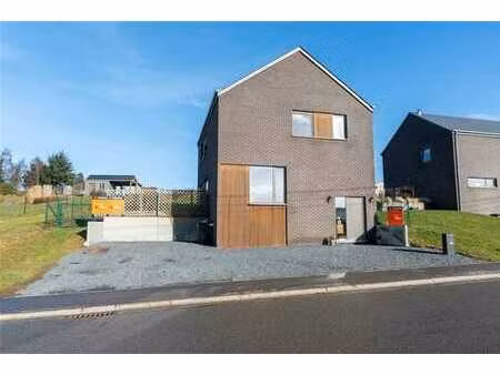 maison récente 4 façades 3ch.sur 6a 26ca avec caves