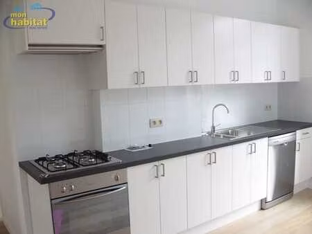 bel appartement 2chs au 1er droit