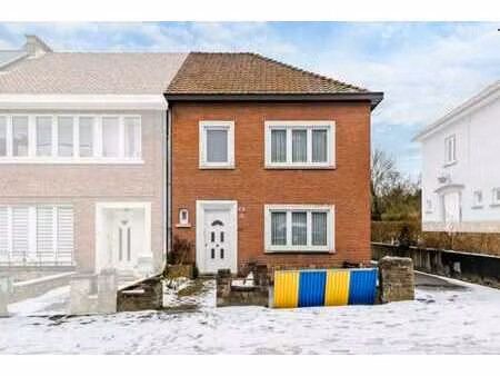 rue de marchienne  29 - 6032 charleroi