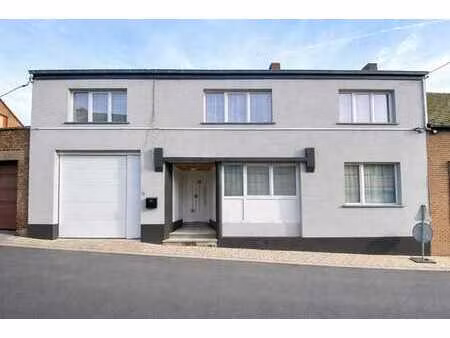 maison 3 façades avec garage