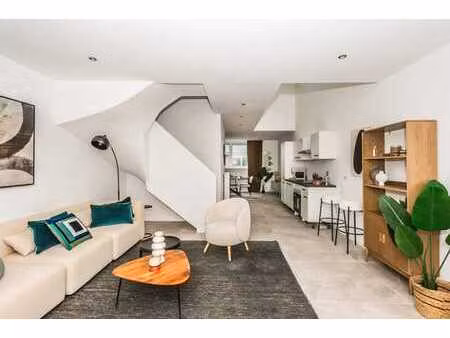 maison neuve 2 chambres avec terrasse et parking!