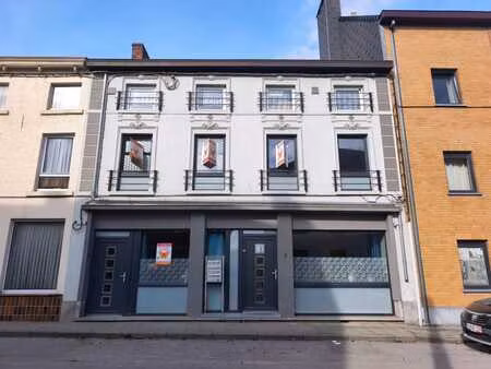 immeuble de rapport avec entrepôt à vendre – roux (6044)