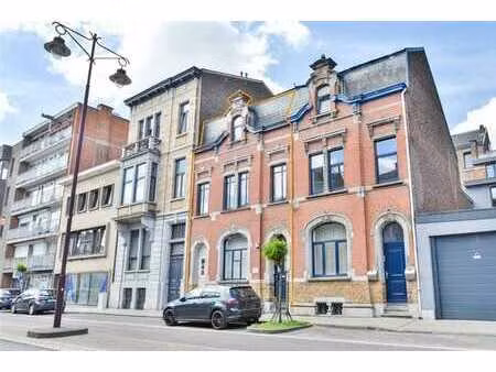 magnifique immeuble de rapport à deux pas de la gare !