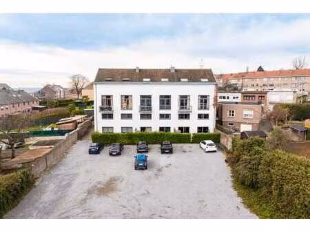 magnifique immeuble de rapport remis à neuf en 2018