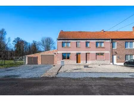 rustig gelegen halfopen woning met 3 slaapkamers  garage ...