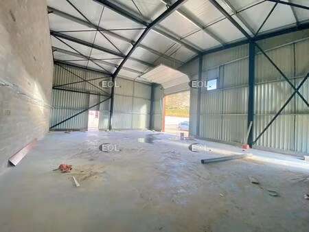 local d'activités à louer