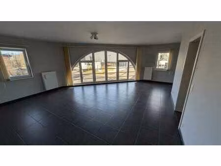 appartement 2 chambres lumineux – 112 m² – peb b – alleur