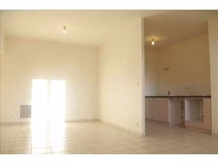 location appartement 2 pièces à bayeux (14400) : à louer 2 pièces / 55m² bayeux