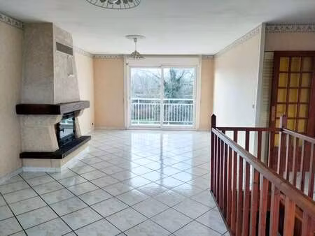 vente maison à saint-étienne-de-montluc (44360) : à vendre / 150m² saint-étienne-de-montlu