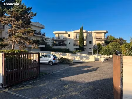 place de parking centre ville bordeaux caudéran