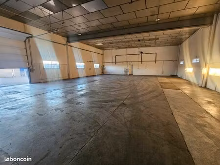 entrepot sans bureau