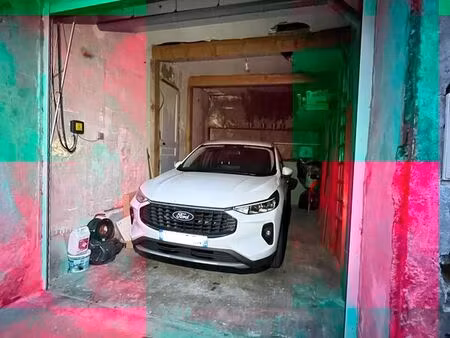 location garage fermé centre ville angouleme - champ de mars - proche gare sncf tgv lgv