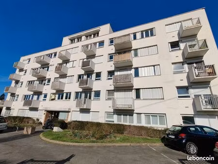 studio 1 pièce 25 m²