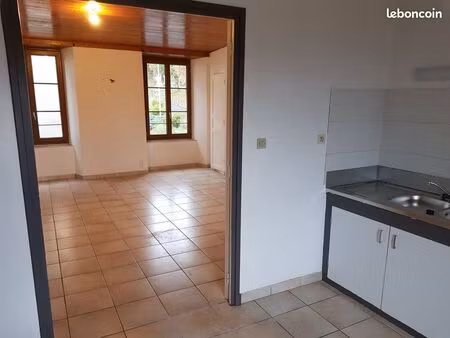 location appartement t4 à st-amant-roche-savine