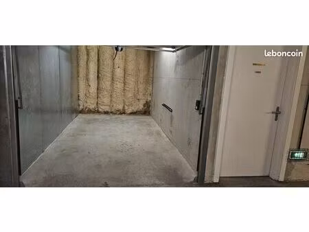 a louer garage fermé