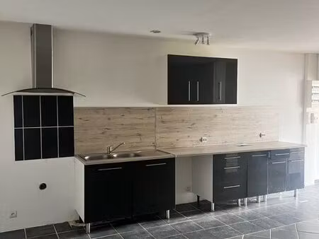 maison avec garage et jardin