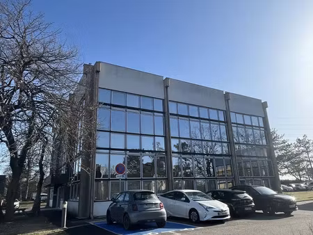 65 m2 rez de chausse parc club cadera dispo 01/04