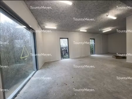 activites / showroom / bureaux a louer