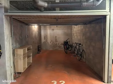 garage fermé à louer talence