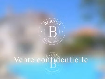 vente - aubagne - villa 300m2 - piscine - terrain 5000m2