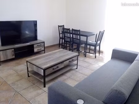 t2 meublé de 32 m2 à cuers