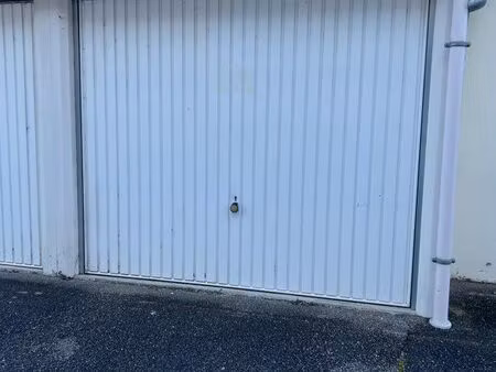 garage à louer