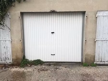 parking/box 14 m² la seyne-sur-mer