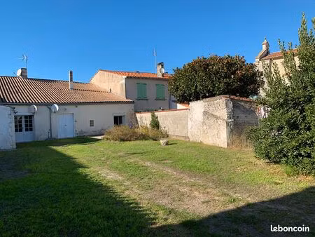 maison 5 pièces 180 m²