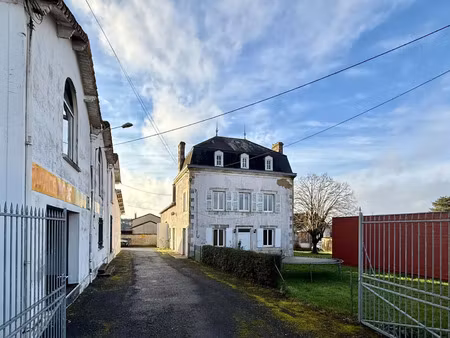 vente maison 7 pièces 128 m² civray (86400)
