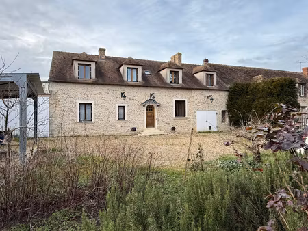maison en pierres de 125m2 sur 1225 m2 de terrain avec dépen