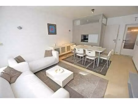 appartement meublé avec vue latérale sur mer