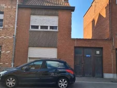 maison 1 mitoyenneté avec garage et jardin