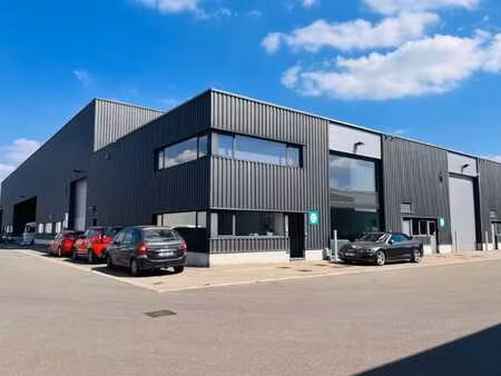 magazijn met kantoor te huur